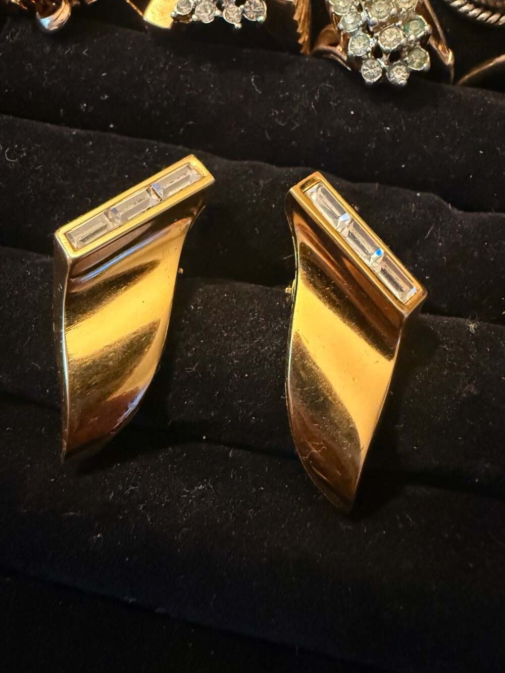 Vintage 1976 Givenchy Gold Tone Geometric Baguette Rhinestone Clip-On Earrings - Picture 4 of 5